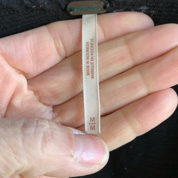 Women’s black Free People “Check on It” wrap top size medium - Picture 4 of 9